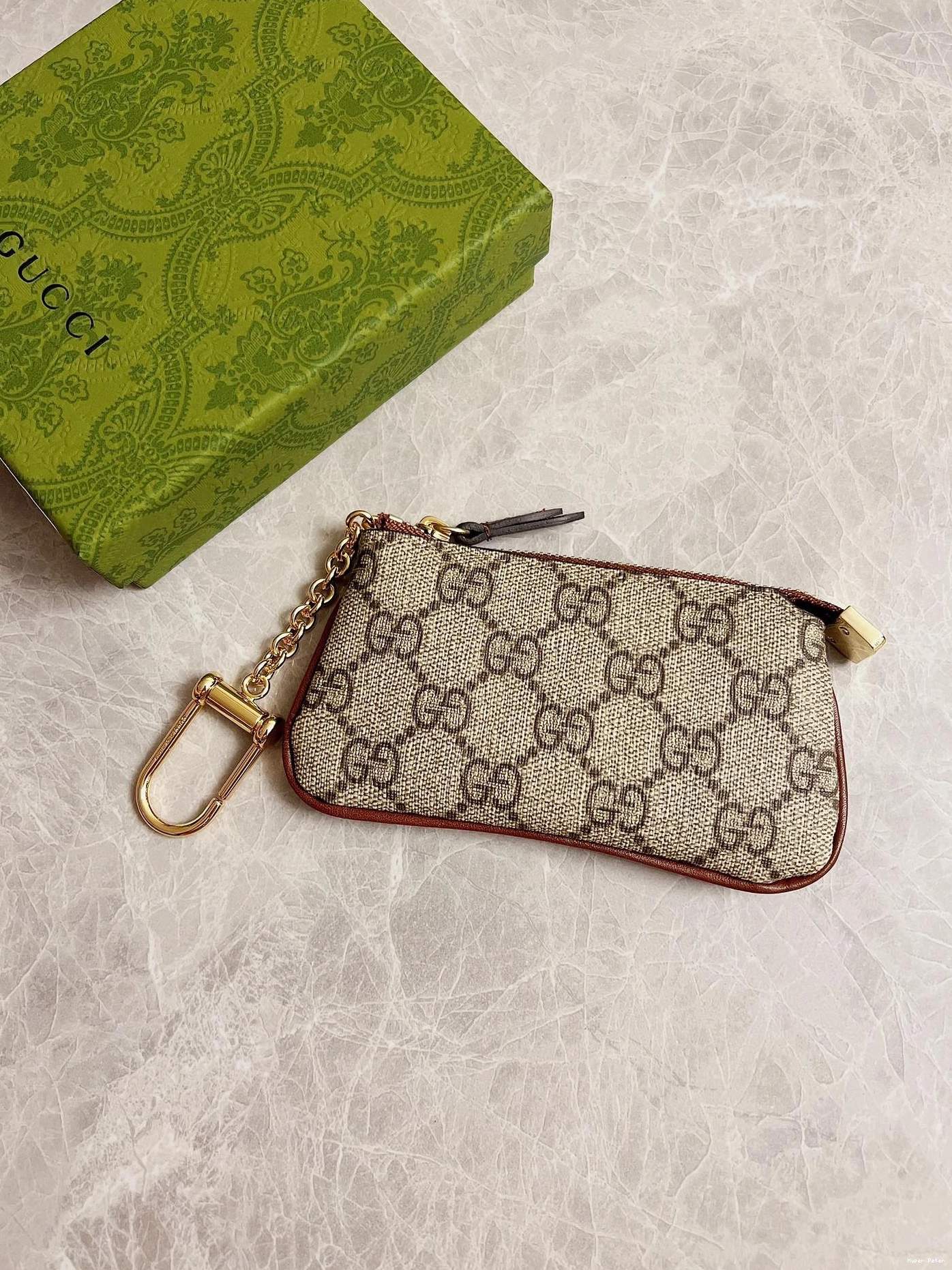 Hyper Peter GG matelassé Marmont case Gucci key 0811